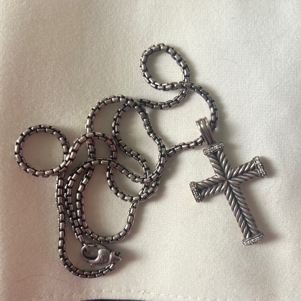 David Yurman Silver cross necklace with diamonds